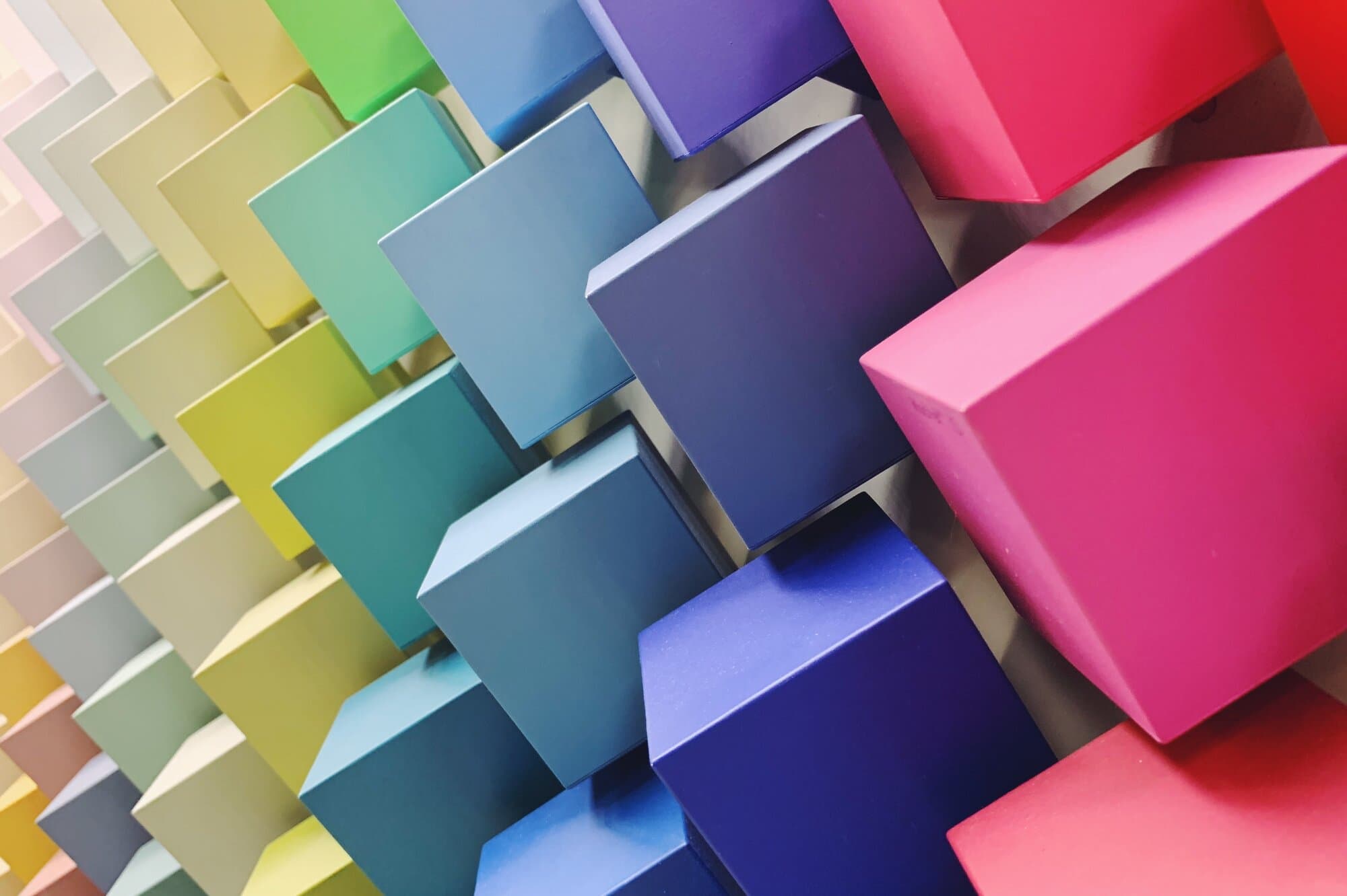 Mur de cubes colorés en dégradé